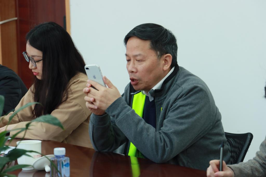 中心主任杨新民同志领学习近平总书记讲话精神